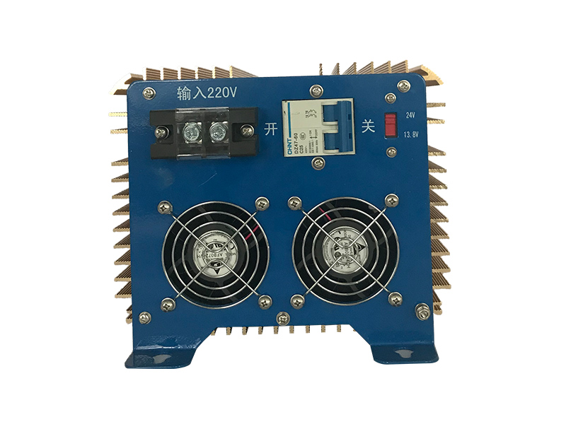 100A穩壓電源后面